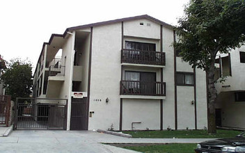 1038 Thompson Ave in Glendale, CA - Building Photo - Building Photo