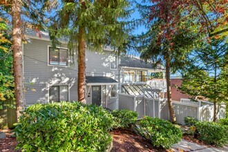 2406 E Prospect St in Seattle, WA - Building Photo - Building Photo