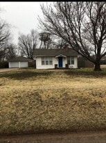 213 S 17th St in Guthrie, OK - Building Photo