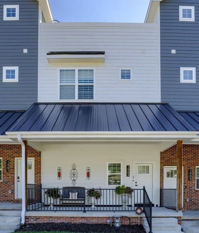 property at 1903 S 7th St