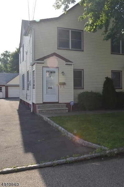 property at 207 N 16th St