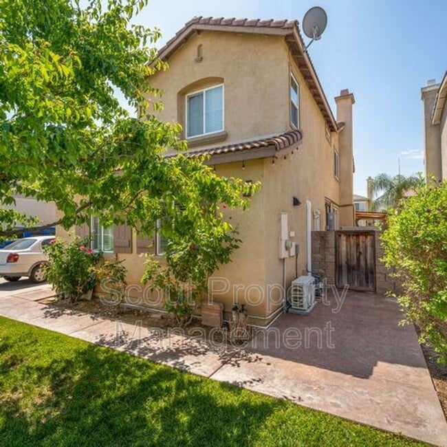 property at 4643 Cove St