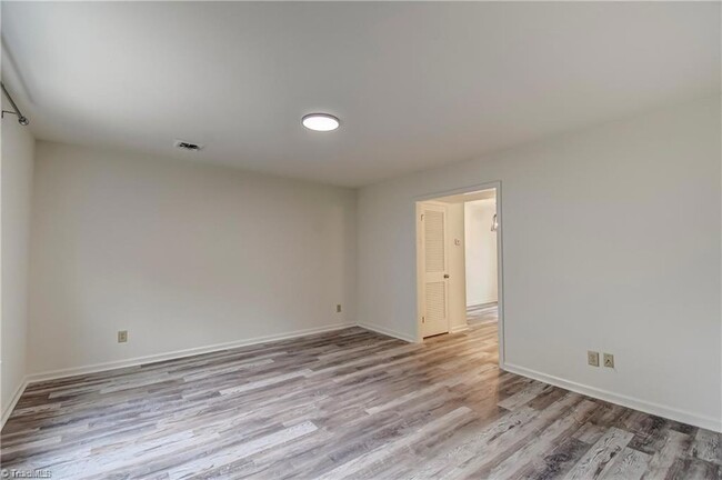 115 S Mendenhall St in Greensboro, NC - Building Photo - Building Photo