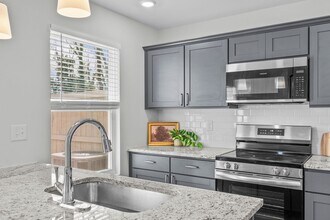 668 Blossom Run in Spartanburg, SC - Building Photo - Building Photo