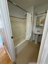 312 Shirley St, Unit 106 in Winthrop, MA - Building Photo - Building Photo