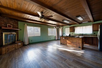 16521 Mil Potrero Hwy in Pine Mountain Club, CA - Building Photo - Building Photo