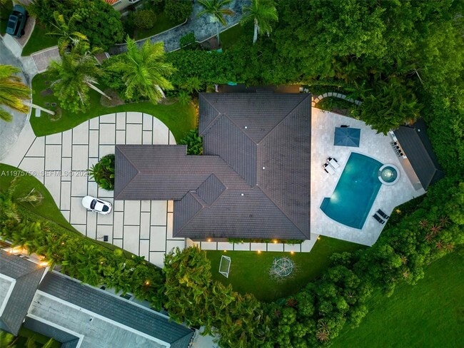 4800 Bay Point Rd in Miami, FL - Building Photo - Building Photo