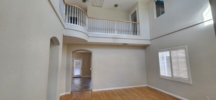267 W Springer Dr in Turlock, CA - Building Photo - Building Photo