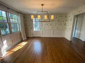 51 Hawthorne Rd in New Canaan, CT - Building Photo - Building Photo
