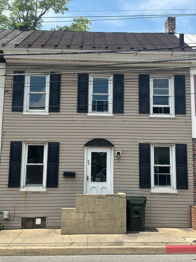 property at 121 N Locust St