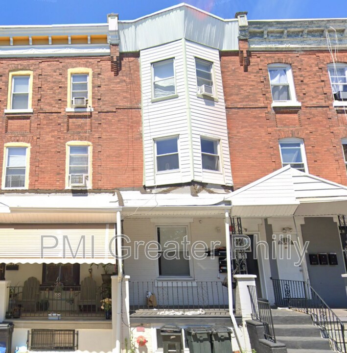 332 N 62nd St in Philadelphia, PA - Building Photo