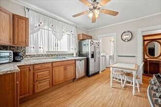 154 Glen St, Unit 1L in Somerville, MA - Foto de edificio - Building Photo