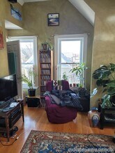 24 Ellington Rd in Somerville, MA - Building Photo - Building Photo