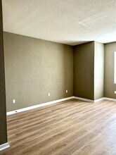 8412 S Holland Ct, Unit #207 in Littleton, CO - Building Photo - Building Photo