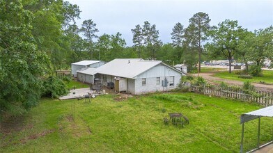 13040 Hwy 105 E in Cut And Shoot, TX - Building Photo - Building Photo