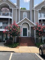 3701 Cotswold Ter, Unit 3-K in Greensboro, NC - Building Photo