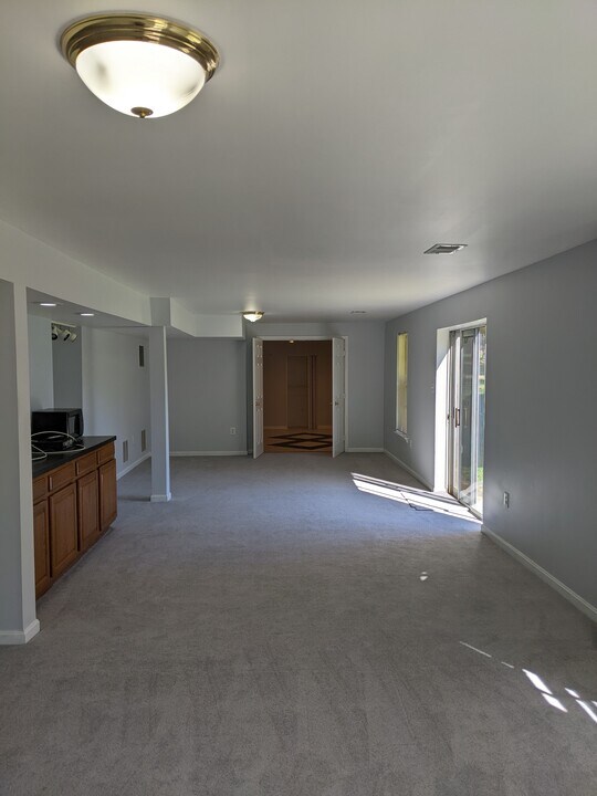 3985 Pearlberry Ct in Woodbridge, VA - Foto de edificio
