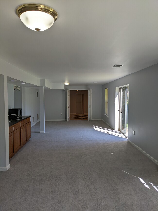 property at 3985 Pearlberry Ct