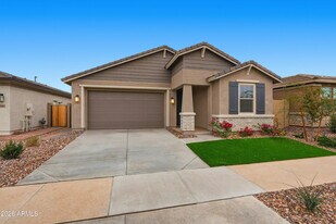 932 W Macaw Dr in Queen Creek, AZ - Building Photo