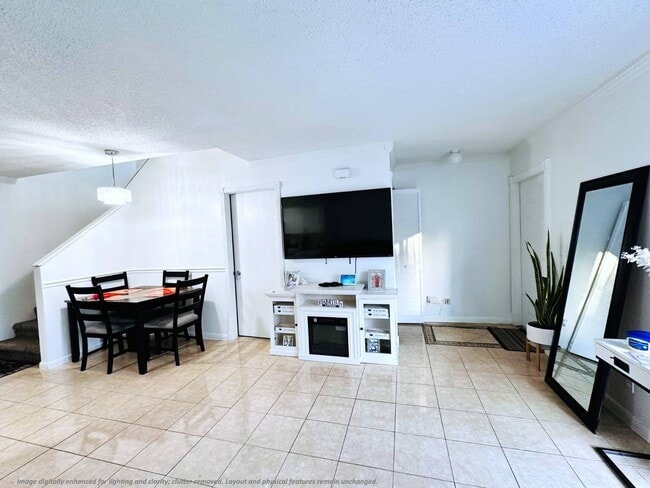 130 Cypress Way W in Palm Springs, FL - Building Photo - Building Photo