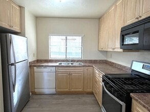 10793 Riderwood Terrace in Santee, CA - Building Photo - Building Photo