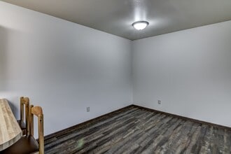 Hamilton Square Apartments in Eau Claire, WI - Building Photo - Building Photo