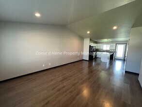 8732 Haddon St in Post Falls, ID - Building Photo - Building Photo