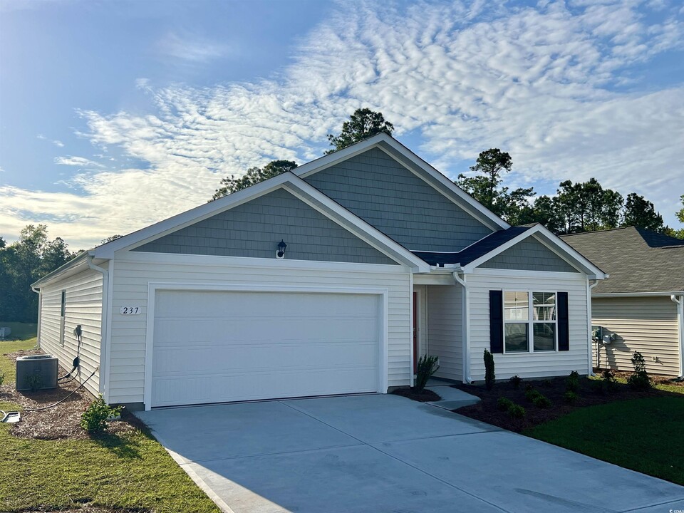 237 Hollandbush Dr in Little River, SC - Building Photo