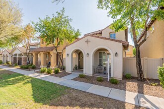 3884 S Posse Trail in Gilbert, AZ - Foto de edificio - Building Photo