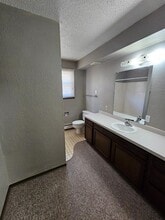 2420 N 8th St in Bismarck, ND - Building Photo - Building Photo