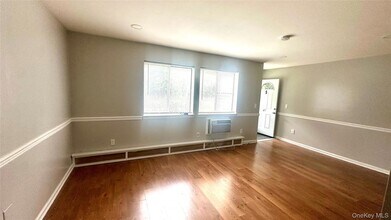5 Ruth Ct in Middletown, NY - Building Photo - Building Photo