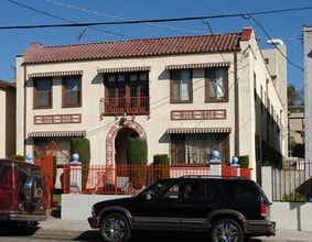 1614 Kenmore Ave in Los Angeles, CA - Building Photo - Building Photo