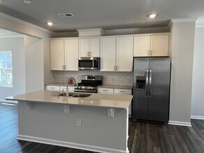 1120 Crossvine Trl in Durham, NC - Building Photo - Building Photo