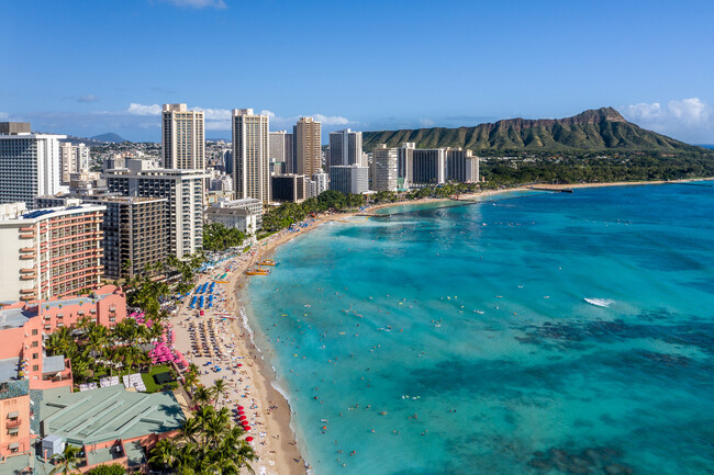 2440 Kuhio Ave, Unit 708 in Honolulu, HI - Foto de edificio - Building Photo