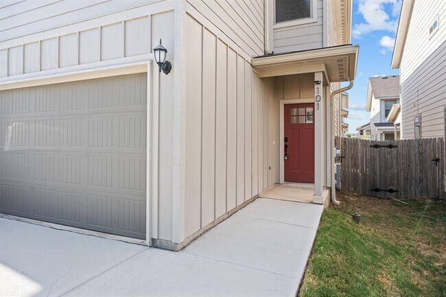 10319 Lynwood Branch in San Antonio, TX - Building Photo - Building Photo