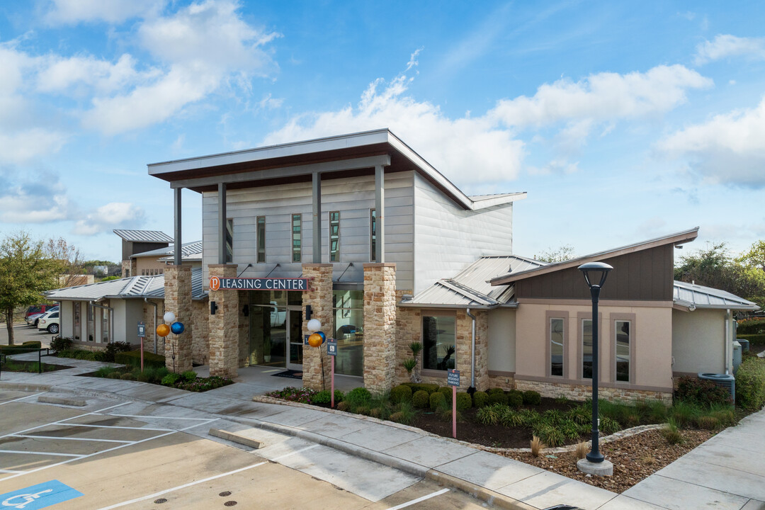 Summit at Rivery Park in Georgetown, TX - Building Photo