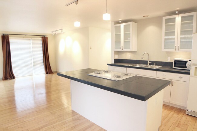 property at 419 W Mountain Ave