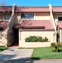 10144 Costa Del Sol Blvd in Doral, FL - Building Photo