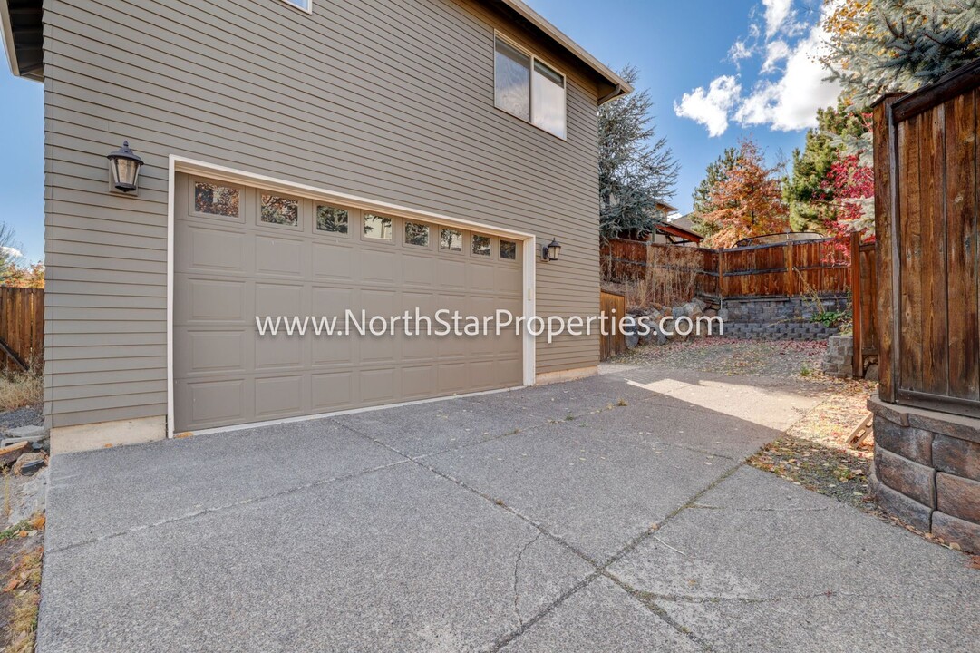 61257 Bronze Meadow Ln-Unit -ADU in Bend, OR - Building Photo