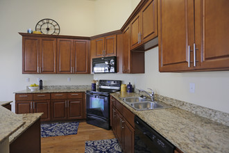 Town Square Townhomes in Fargo, ND - Building Photo - Interior Photo