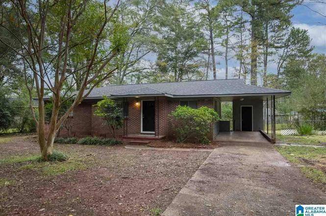 618 Rebecca Rd in Birmingham, AL - Foto de edificio