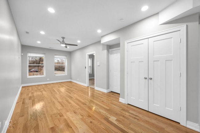 3251 W Carroll Ave, Unit 2 in Chicago, IL - Building Photo - Building Photo