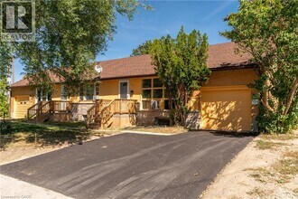 301 Franklin St N in Kitchener, ON - Building Photo - Building Photo