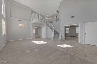 637 Wind Cave Ct in Henderson, NV - Building Photo - Building Photo