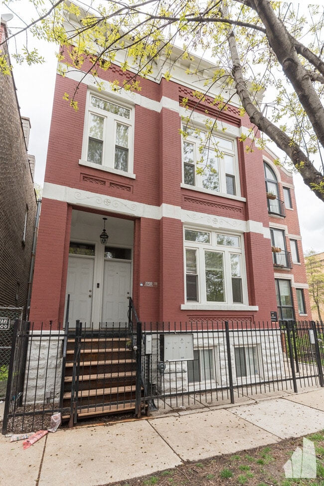 property at 2702 W Thomas St