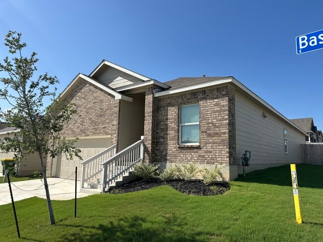 5405 Basil Trce in Saint Hedwig, TX - Building Photo - Building Photo