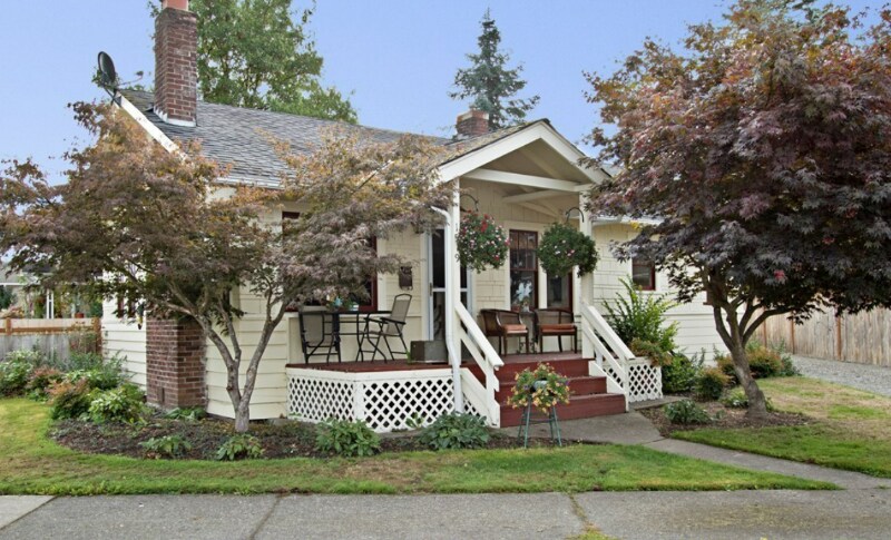1919 Fell St in Enumclaw, WA - Foto de edificio