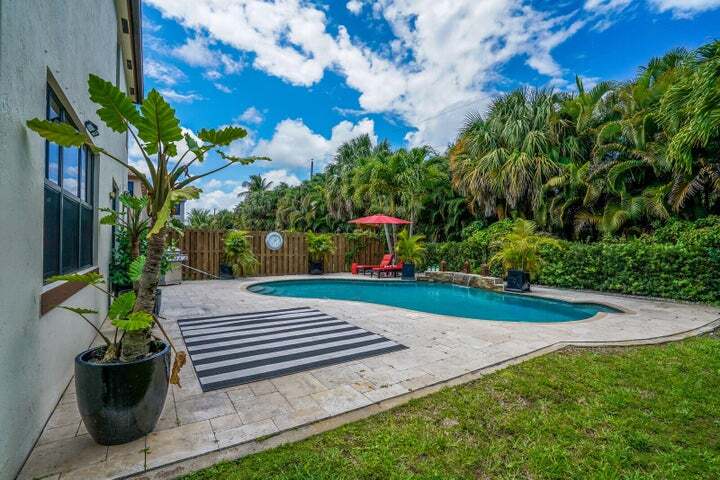 3981 71st Ave S in Boynton Beach, FL - Building Photo