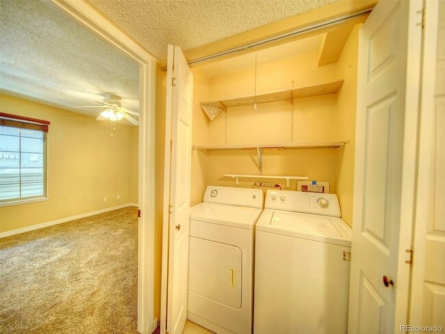 922 S Walden St, Unit 102 in Aurora, CO - Building Photo - Building Photo