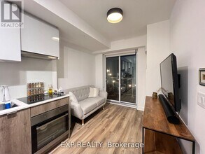 195-3195 Redpath Ave in Toronto, ON - Building Photo - Building Photo